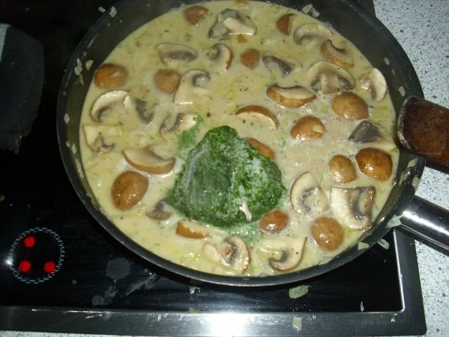 Rezept: Gulasch halb und halb mit Pilzgemüse Bild Nr. 15 Gulasch halb und halb mit Pilzgemüse - Rezept - Bild Nr. 15