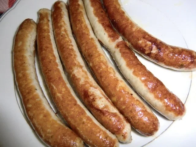 Rezept: Champignon- Reisnudeln mit Putenbratwürstchen Bild Nr. 3 Champignon- Reisnudeln mit Putenbratwürstchen - Rezept - Bild Nr. 3