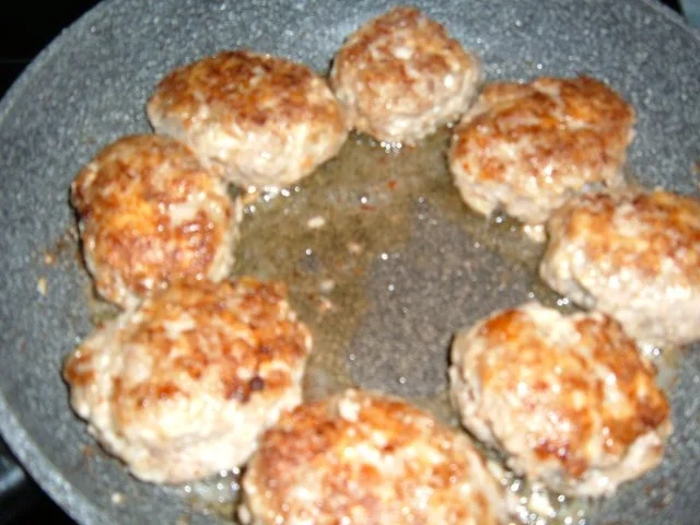 Rezept: Hack: Frikadellen Bild Nr. 5 Hack: Frikadellen - Rezept - Bild Nr. 5