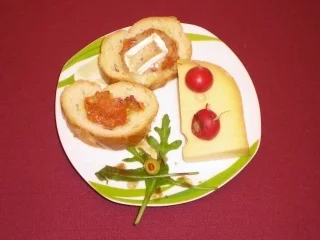 Überbackene Canapes neben versteckten Mäusen - Rezept