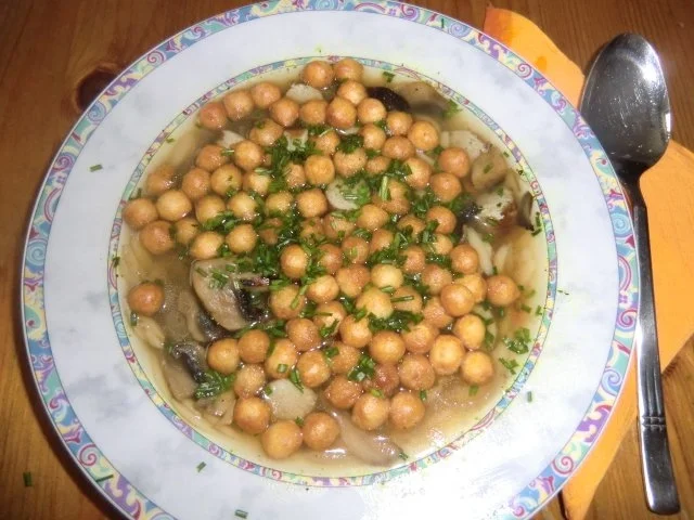 Champignon-Reisnudelsuppe mit Würstchen - Rezept - Bild Nr. 3