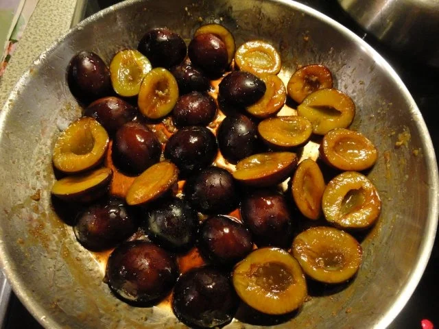 Schokolade - Pflaumen - Torte - Rezept - Bild Nr. 3