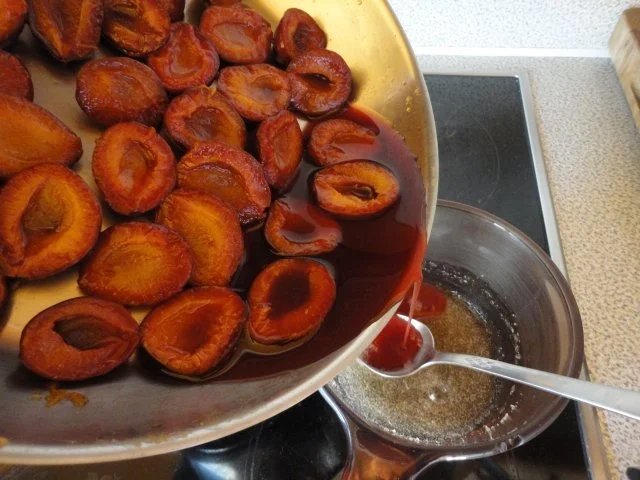 Schokolade - Pflaumen - Torte - Rezept - Bild Nr. 7