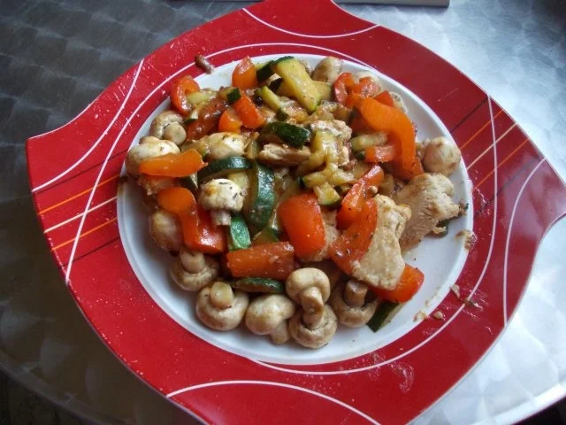 Rezept: Puten-Gemüse-Pfanne Puten-Gemüse-Pfanne - Rezept