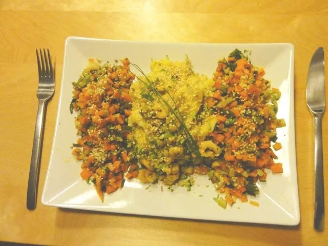 Polenta-Zwiebel-Rosmarin-Püree mit Gemüse - Rezept