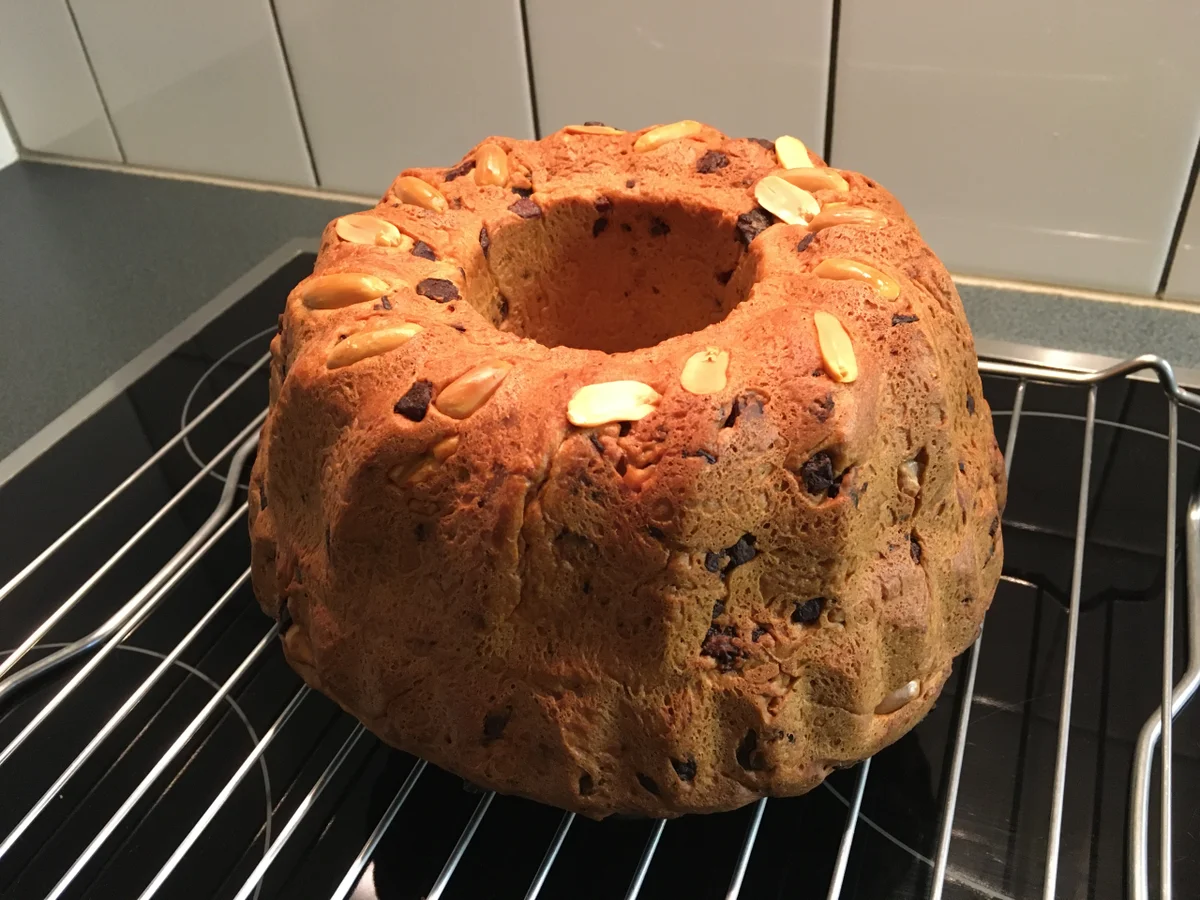 Rezept: ELSÄSSER SPECKGUGELHOPF Bild Nr. 6 ELSÄSSER SPECKGUGELHOPF - Rezept - Bild Nr. 6