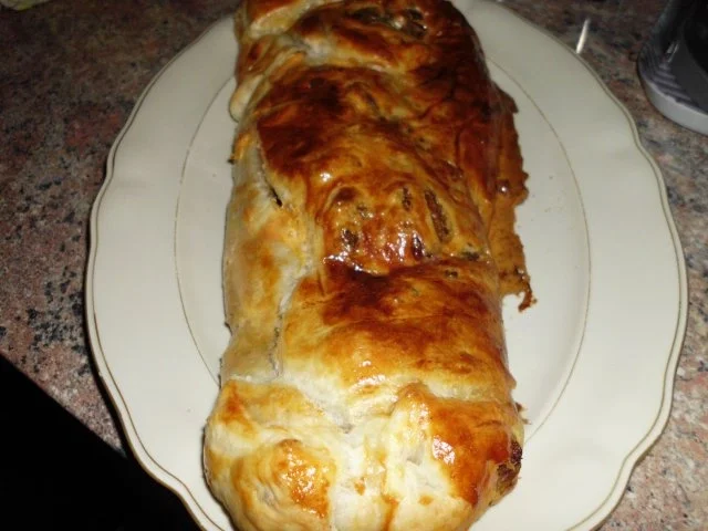 Rezept: Hackfleisch-Blätterteig-Rolle Bild Nr. 2 Hackfleisch-Blätterteig-Rolle - Rezept - Bild Nr. 2