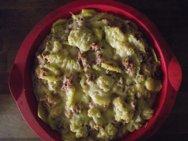 Rezept: Hauptgericht: Kartoffeliger Blumenkohl-Hack-Auflauf Bild Nr. 3 Hauptgericht: Kartoffeliger Blumenkohl-Hack-Auflauf - Rezept - Bild Nr. 3