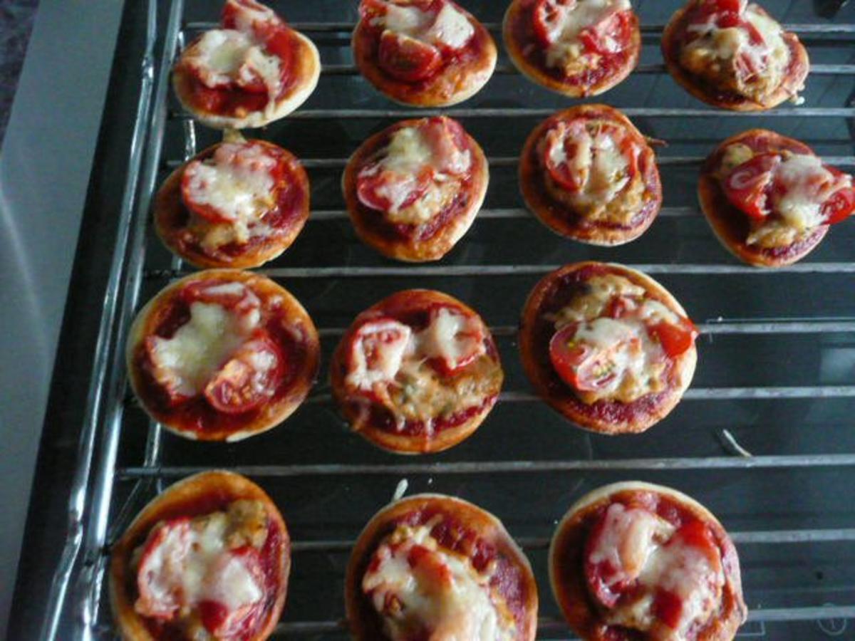 Pizza Minipizzen Variationen Rezept Kochbar De