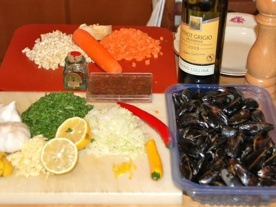 MIESMUSCHELN MIT WURZELGEMÜSE IM SAFRAN - SAHNE SUD - Rezept - Bild Nr. 3