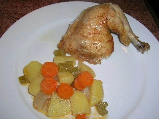 Hähnchen (knusprig)aus dem Bratschlauch mit viel leckerem Gemüse (lecker und kalorienarm) - Rezept - Bild Nr. 2