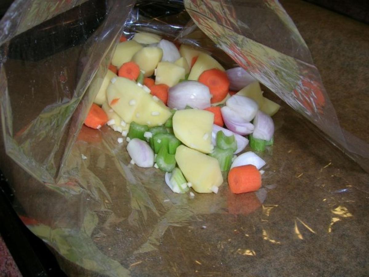 Hähnchen (knusprig)aus dem Bratschlauch mit viel leckerem Gemüse (lecker und kalorienarm) - Rezept - Bild Nr. 10