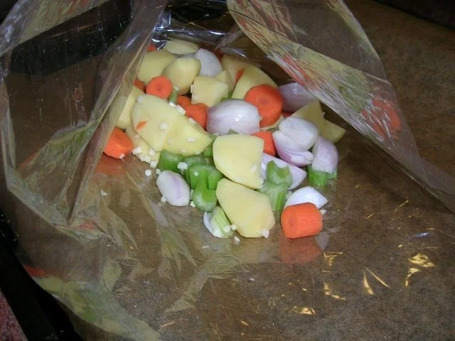 Hähnchen (knusprig)aus dem Bratschlauch mit viel leckerem Gemüse (lecker und kalorienarm) - Rezept - Bild Nr. 10