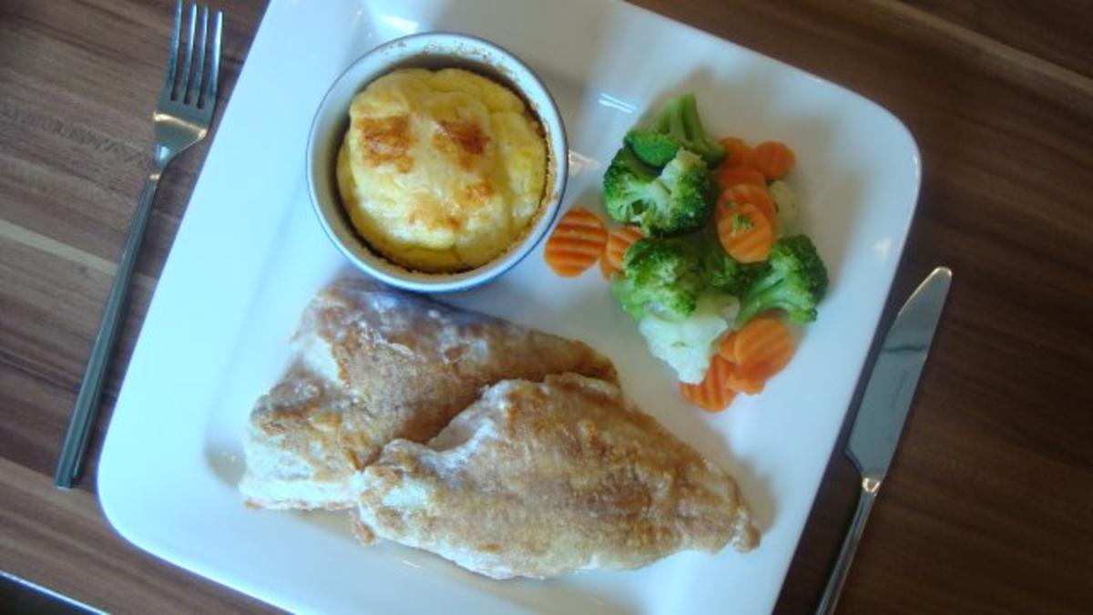 Scholle natur mit Kartoffel-Käse-Soufflé - Rezept - kochbar.de