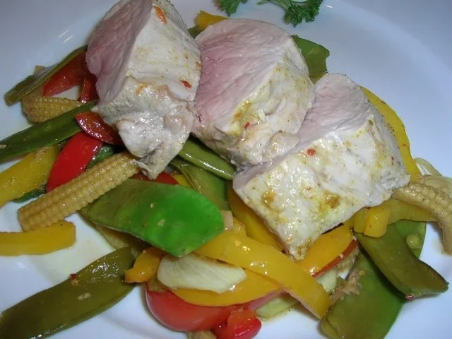 Schweinefilet süßsauer mit buntem Gemüse im Bratschlauch, kalorienarm und saulecker - Rezept