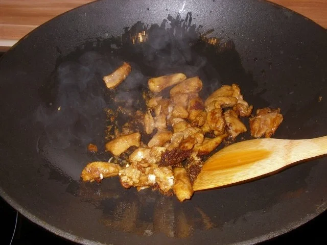 Asiatische Nudelpfanne mit Pute, Shrimps und Paprika - Rezept - Bild Nr. 3