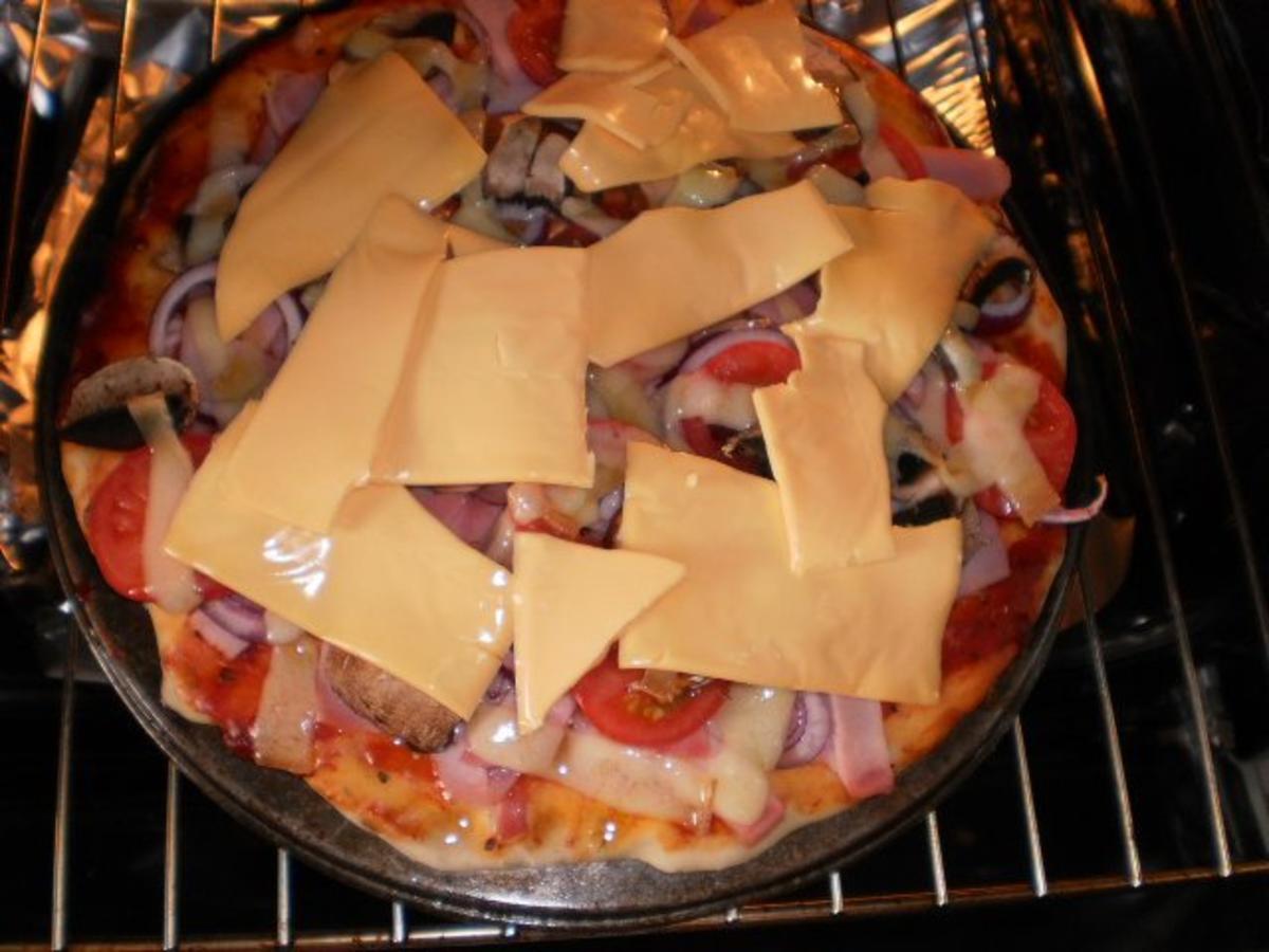 Pizza 1 - Rezept - Bild Nr. 19