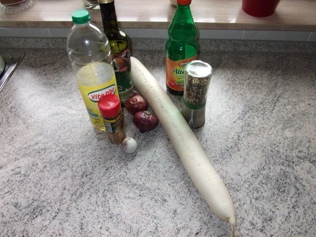 Radi-Salat mit Rote Zwiebeln Dieter´s Art - Rezept - Bild Nr. 2