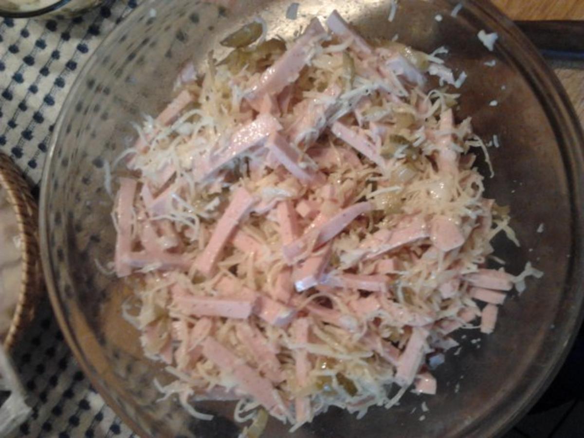 Wurst Käse Salat - schnell &amp; einfach - 191 kcal/100g