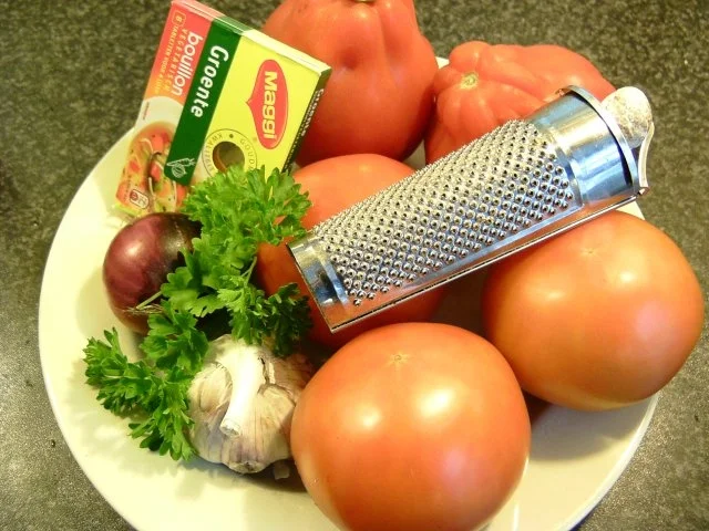 Rezept: PERLEN VOM HACK im roten "Meer" Bild Nr. 3 PERLEN VOM HACK im roten "Meer" - Rezept - Bild Nr. 3