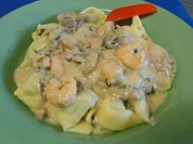 Rezept: Spinat-Ricotta-Tortelloni in Krรคuter-Sahnesauce Spinat-Ricotta-Tortelloni in Krรคuter-Sahnesauce - Rezept