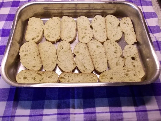 Brotauflauf mit Tomaten und Schafskäse - Rezept - Bild Nr. 3