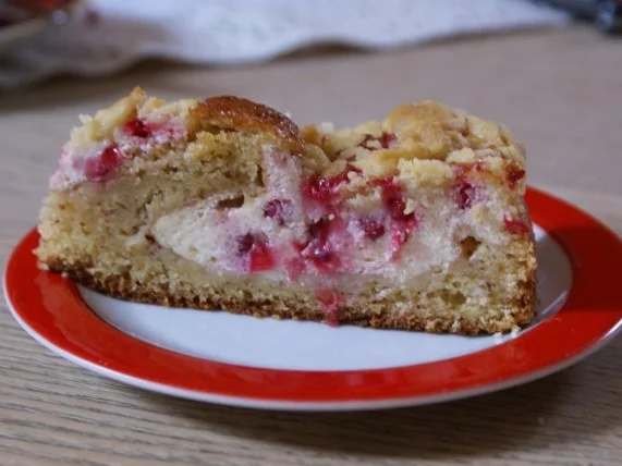 Rezept: Streusel-Quarkkuchen mit Johannisbeeren Streusel-Quarkkuchen mit Johannisbeeren - Rezept