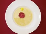 Curry-Zitronengras-Süppchen mit gebackener Jakobsmuschel - Rezept