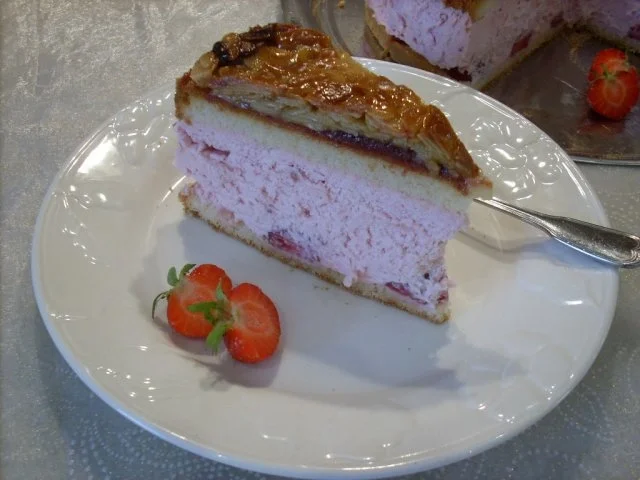 Erdbeer-Bienenstich - Rezept - Bild Nr. 3