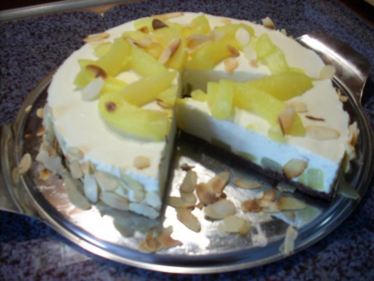 Schmand-Sahnetorte mit Safran-Birnen - Rezept - kochbar.de