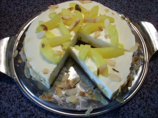 Schmand-Sahnetorte mit Safran-Birnen - Rezept - Bild Nr. 3