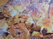 Buchtel-Kuchen mit Vanillesoße - Rezept