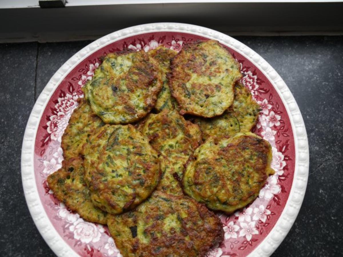 Zucchini -Puffer - Rezept mit Bild - kochbar.de