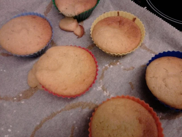 Rezept: Apfelmus-Muffins Bild Nr. 6 Apfelmus-Muffins - Rezept - Bild Nr. 6