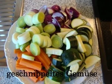 Rezept: Wurstgulasch in Tomatensoße Bild Nr. 6 Wurstgulasch in Tomatensoße - Rezept - Bild Nr. 6