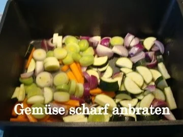 Rezept: Wurstgulasch in Tomatensoße Bild Nr. 7 Wurstgulasch in Tomatensoße - Rezept - Bild Nr. 7