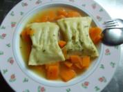 Maultaschensuppe mit Gemüsefüllung - Rezept