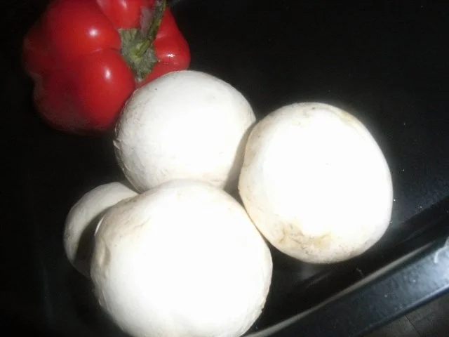 Rezept: BiNe` S CHAMPIGNON - PAPRIKA - BÆLLCHEN Bild Nr. 2 BiNe` S CHAMPIGNON - PAPRIKA - BÆLLCHEN - Rezept - Bild Nr. 2