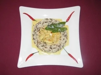 Rezept: Hähnchenbrustfilet in Kokos-Cashew-Soße im Wildreis-Nest mit Zuckerschoten Hähnchenbrustfilet in Kokos-Cashew-Soße im Wildreis-Nest mit Zuckerschoten - Rezept