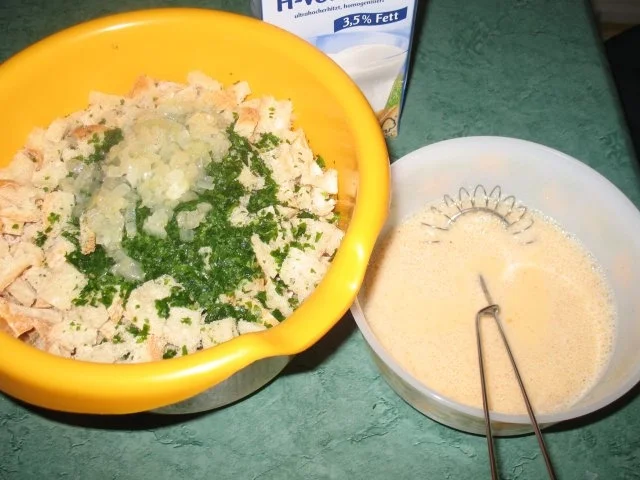 Rezept: Vollkorn-Semmelknödel - die Ersten Bild Nr. 4 Vollkorn-Semmelknödel - die Ersten - Rezept - Bild Nr. 4