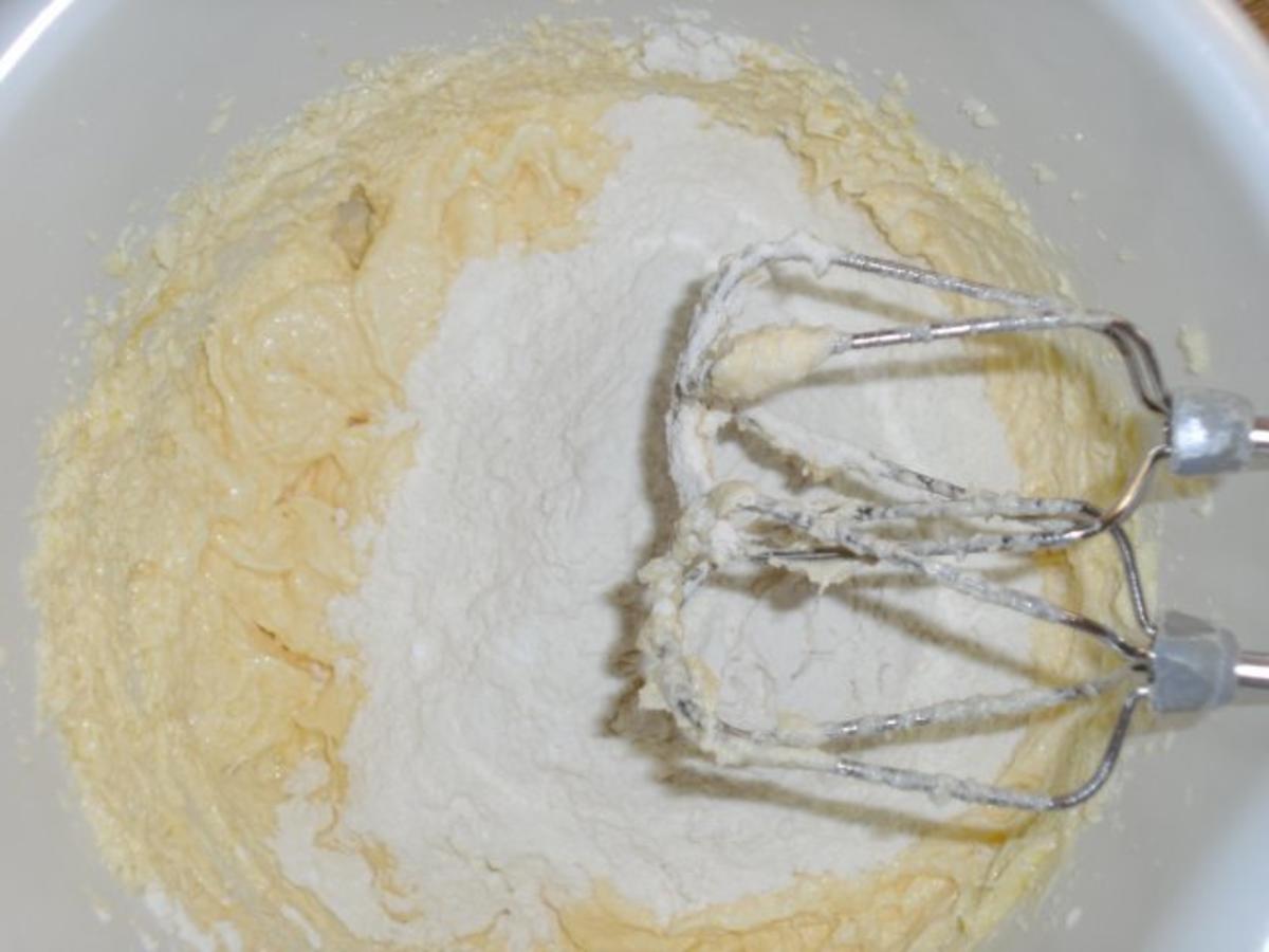 Zwetschgenkuchen mit Streusel auf Quark - Rezept - Bild Nr. 5