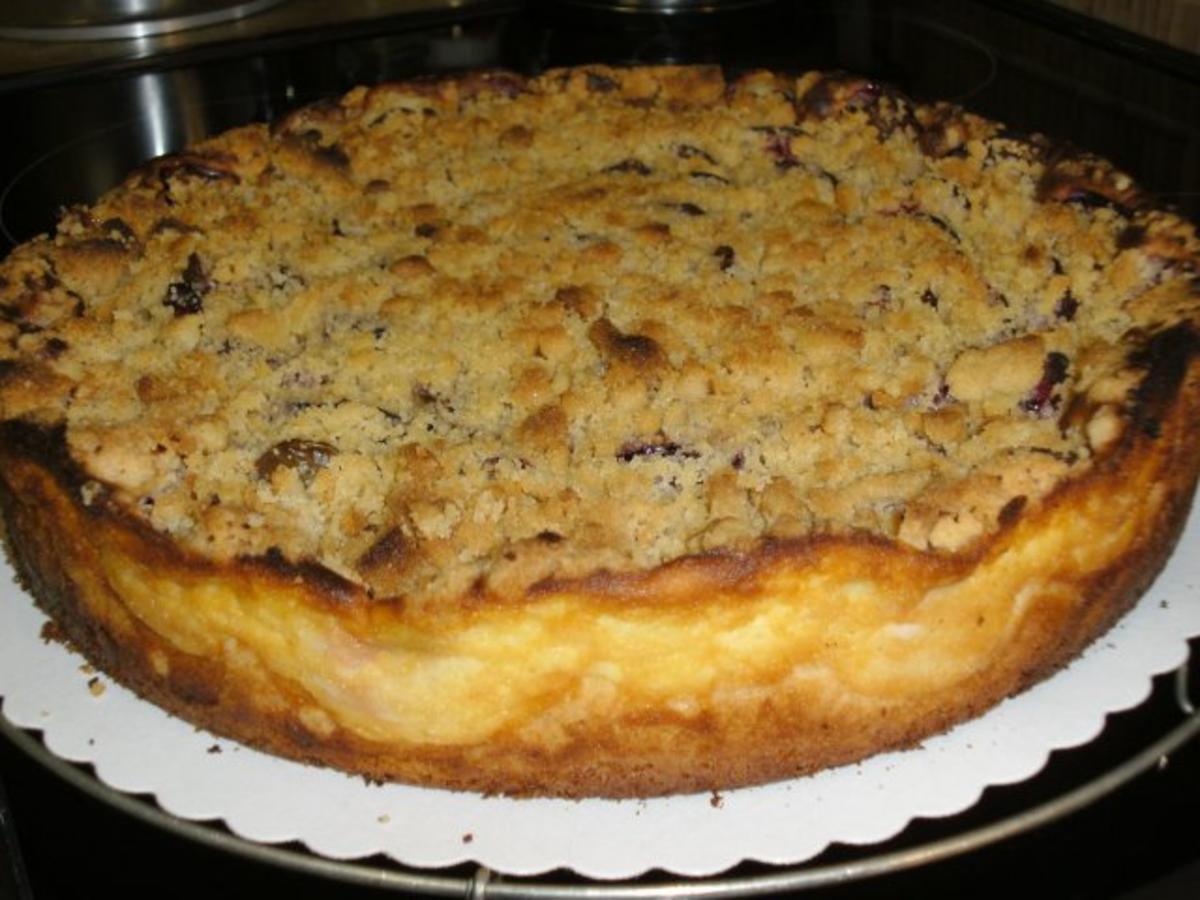 Zwetschgenkuchen mit Streusel auf Quark - Rezept - kochbar.de