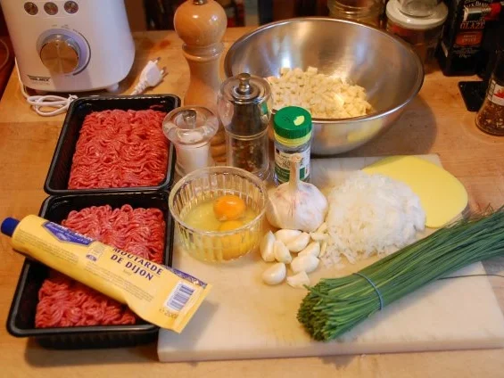 BASLER FLEISCHKIECHLI   /   Basler Fleischküchlein - Rezept - Bild Nr. 2