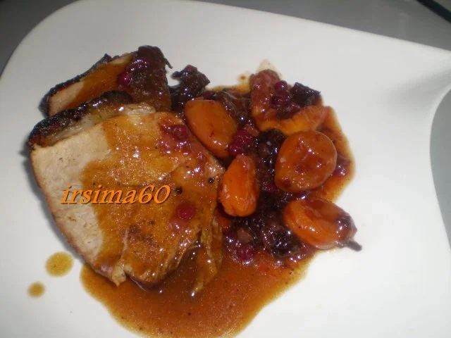 Herbstlicher Krustenbraten mit Backobst - Rezept - Bild Nr. 2