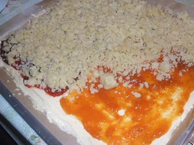 Rezept: Pflaumen-Streuselkuchen - vom Blech Bild Nr. 3 Pflaumen-Streuselkuchen - vom Blech - Rezept - Bild Nr. 3