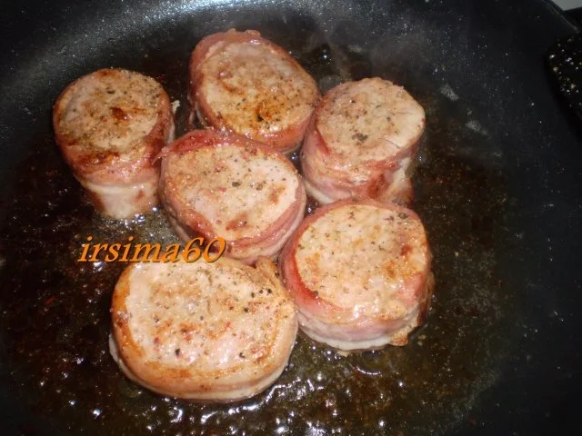 Rezept: Schweinemedallions im Speckmantel Bild Nr. 3 Schweinemedallions im Speckmantel - Rezept - Bild Nr. 3