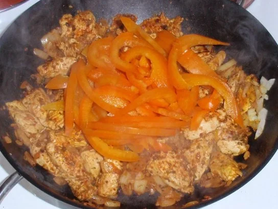 Rezept: Hähnchen-Champignon-Nudelpfanne Bild Nr. 3 Hähnchen-Champignon-Nudelpfanne - Rezept - Bild Nr. 3