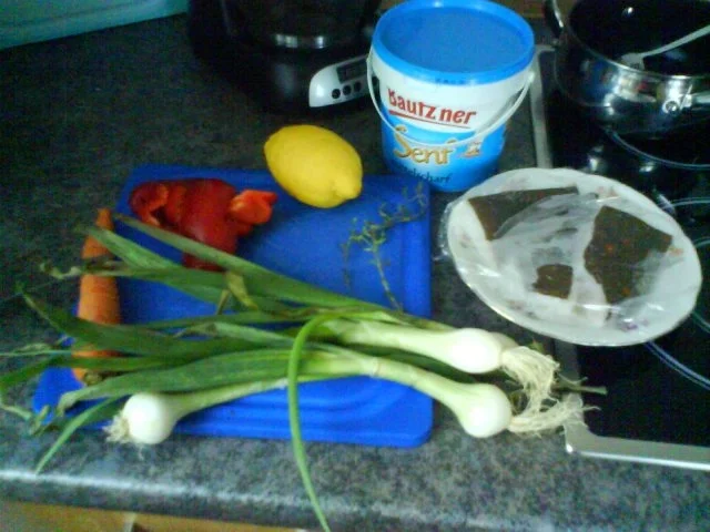 Schollenfilet unter Senf-Nusskruste an Zitronen-Buttergemüse - Rezept - Bild Nr. 5