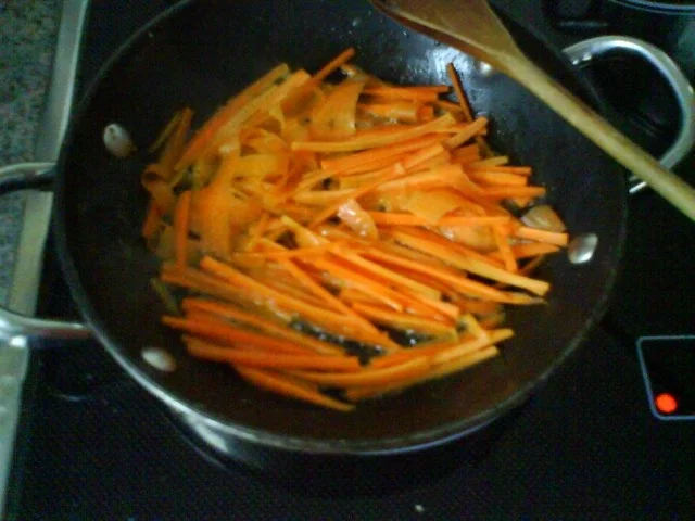 Schollenfilet unter Senf-Nusskruste an Zitronen-Buttergemüse - Rezept - Bild Nr. 13