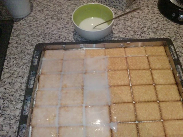 Rezept: Zitronenschnitte Bild Nr. 7 Zitronenschnitte - Rezept - Bild Nr. 7